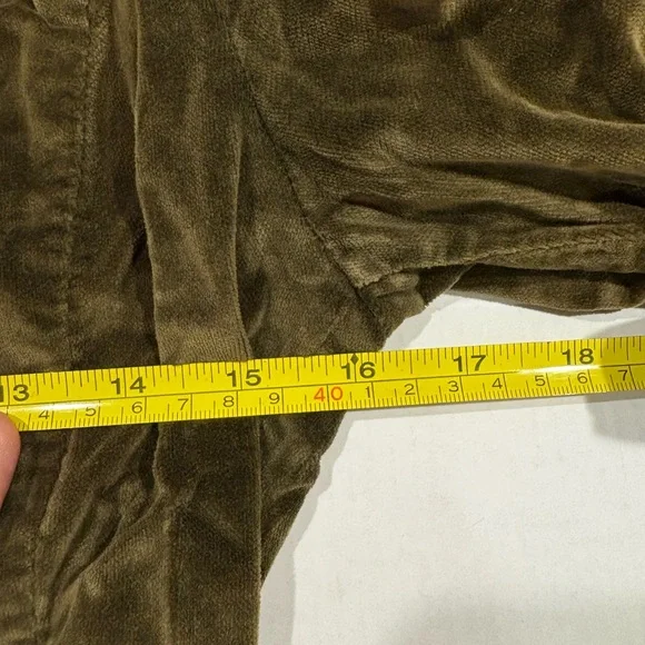 Vintage Olive Green Velvet Blazer with Notched Lapels and Fitted Silhouette Sz 8 - Picture 3 of 9